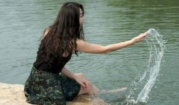 戏水女郎在线观看,激情夏日，青春绽放